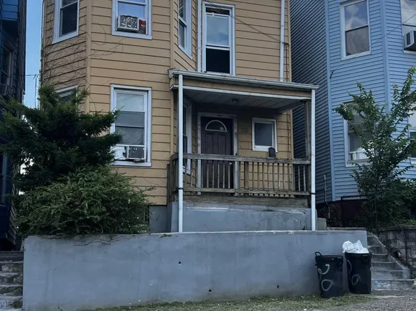 20 Michigan Ave, Paterson, NJ 07503