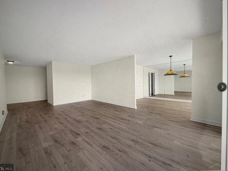 8360 Greensboro Dr #926 — Photo 15