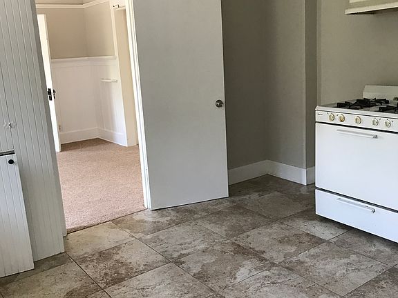 5th image of 931 S Grand Ave #Duplex