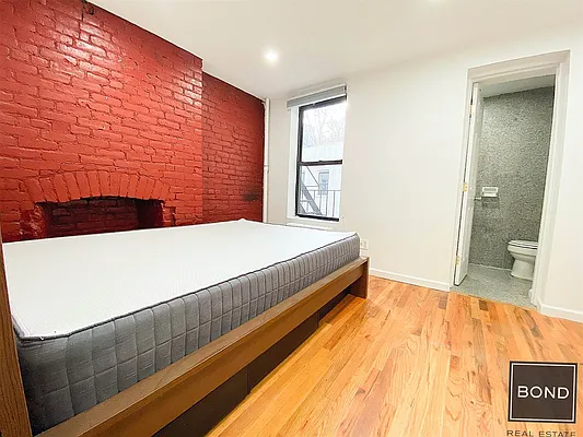 Rented by Bond New York | media 12