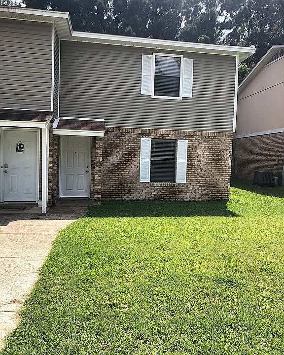 1st image of 15241 Parkwood Dr N