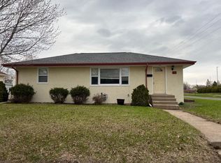 102 Spruce St W, South Saint Paul, MN 55075