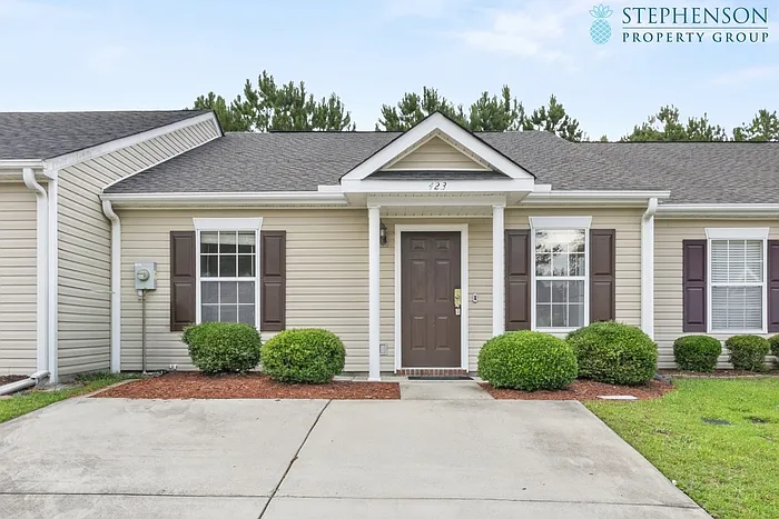 423 Elders Pond Cir — Photo 1