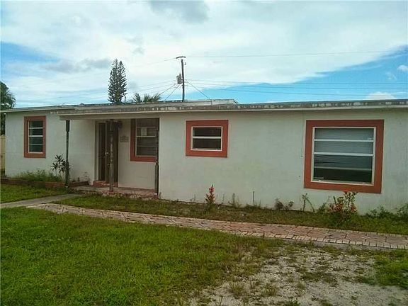 2nd image of 4874 NE 15th Ave