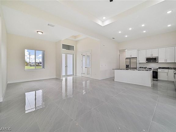 4th image of 503 NW 1st Ave