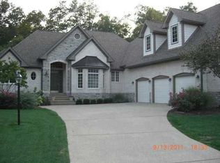 8141 Long Grove Ln, Fishers, IN 46038