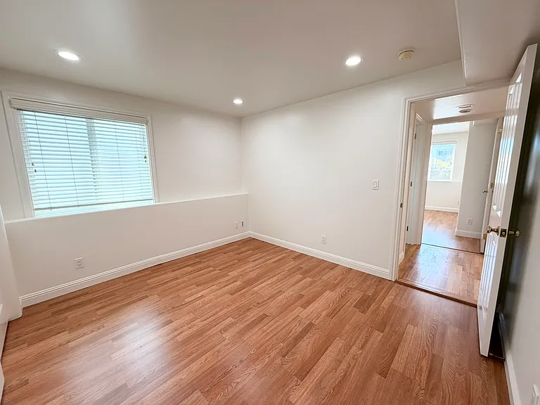 111 Everglade Dr #B — Photo 10