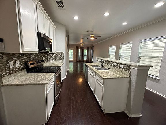 3rd image of 13104 Brook Arbor