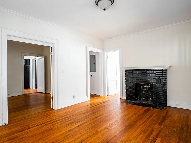195 Flora Ave NE — Photo 4
