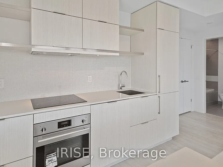 197 Yonge St #3405 — Photo 7
