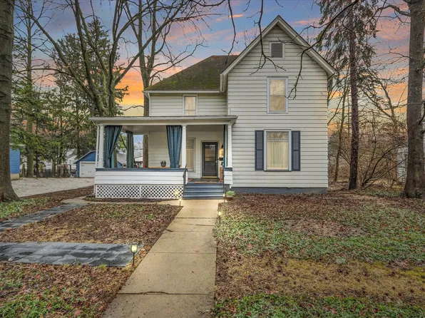 1009 W Church St, Champaign, IL 61821