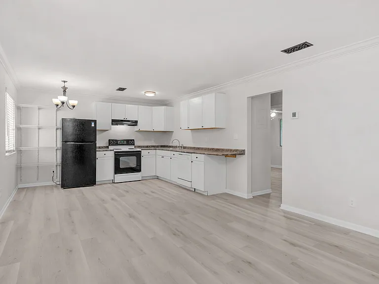 131 Bayou View Dr #D — Photo 9