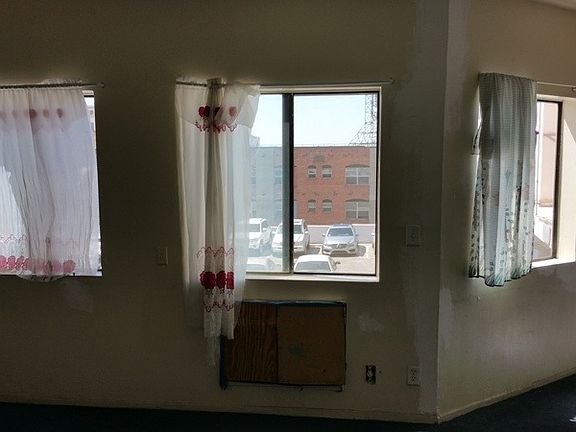 Living Room - 3