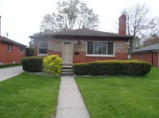 20532 Alexander St, Saint Clair Shores, MI 48081