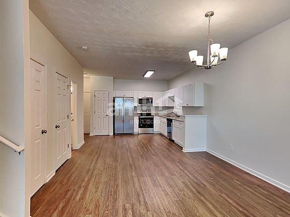4th image of 2540 Marlin Dr