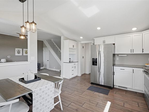 3rd image of 3051 333rd St