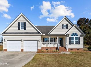 113 Planters Walk Dr, Snow Hill, NC 28580