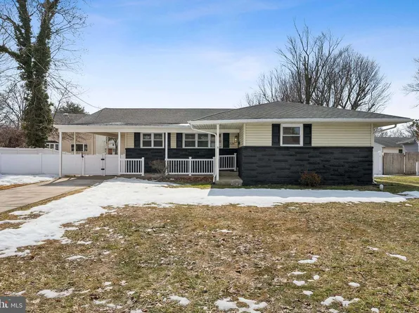 324 Juniper Dr, Cherry Hill, NJ 08003