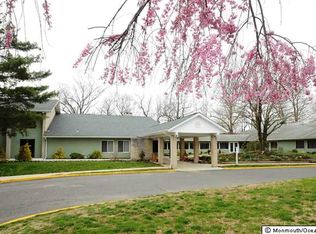 17 Medford Ct, Red Bank, NJ