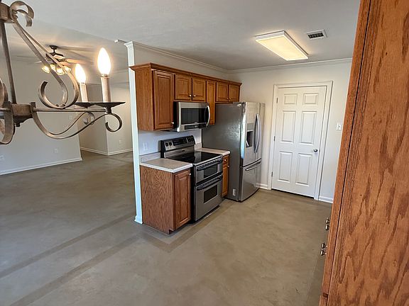 5th image of 2120 Wilmington Dr