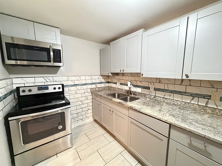 132 Denrose Dr — Photo 5