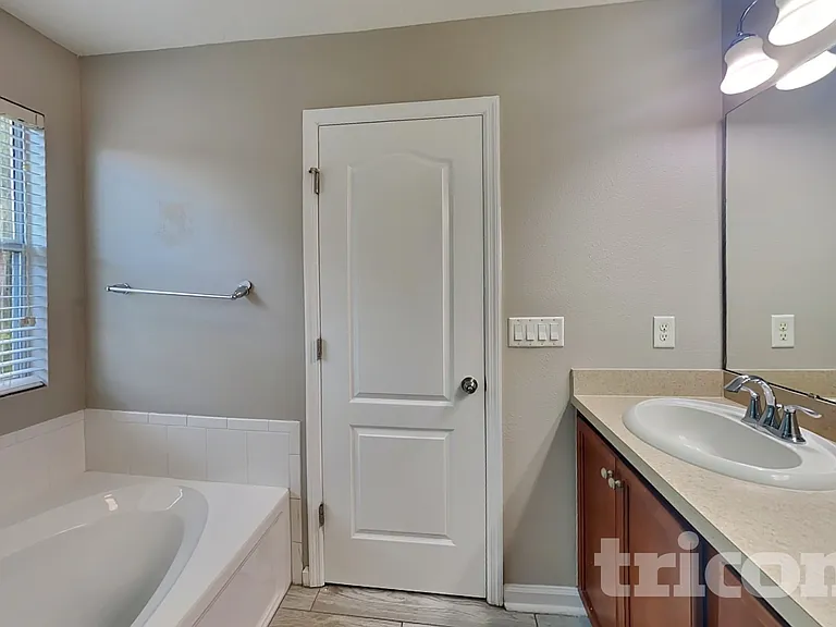 99 Mission Trace Dr — Photo 9