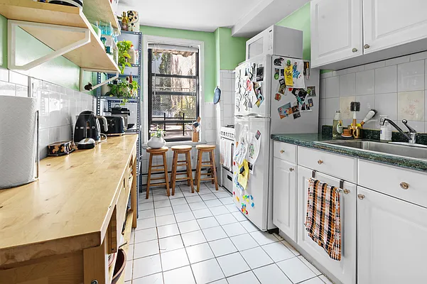 Rented by Voro, LLC | media 8