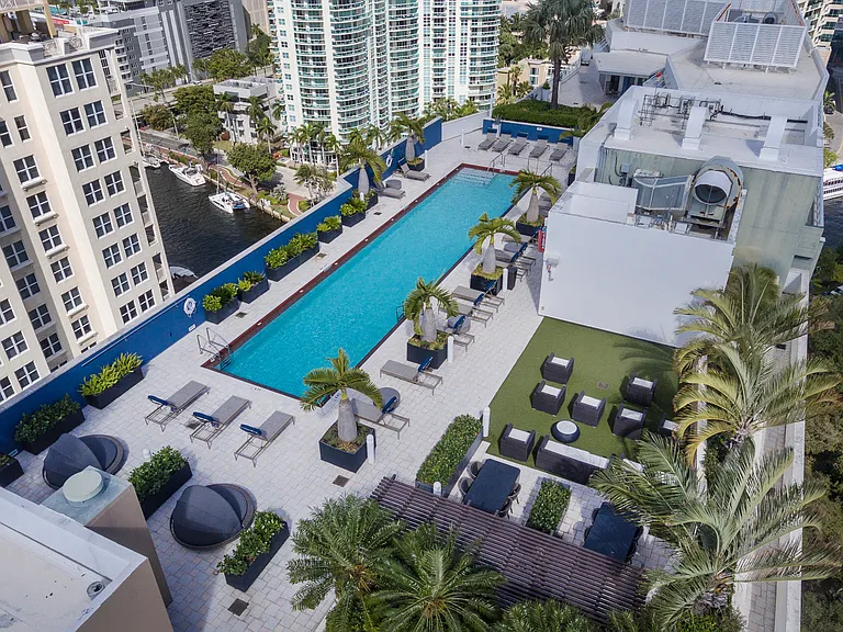High Rise luxury rental apartments overlooking the New River in Fort Lauderdale, Florida near Las Olas Blvd.