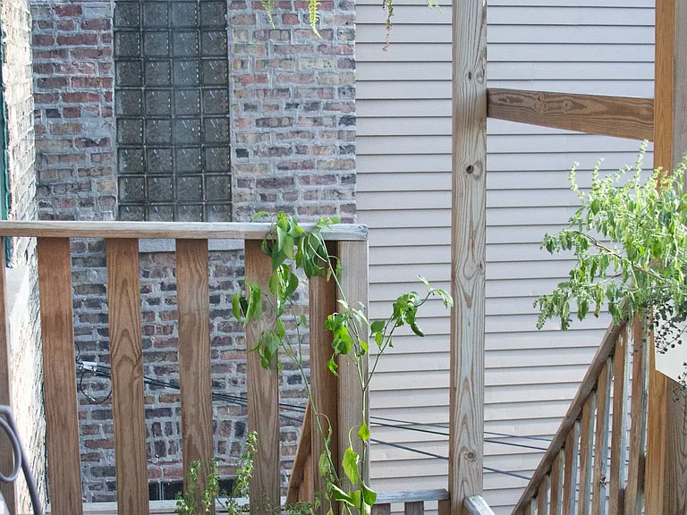 1844 N Whipple St #2F — Photo 17