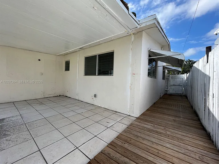 240 NW 48th Ct — Photo 14