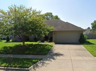 812 E Spring Dr, Ozark, MO 65721