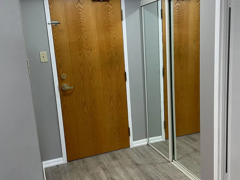 75 Ellen St #508 — Photo 4