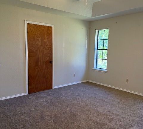 4th image of 1305 James Cir