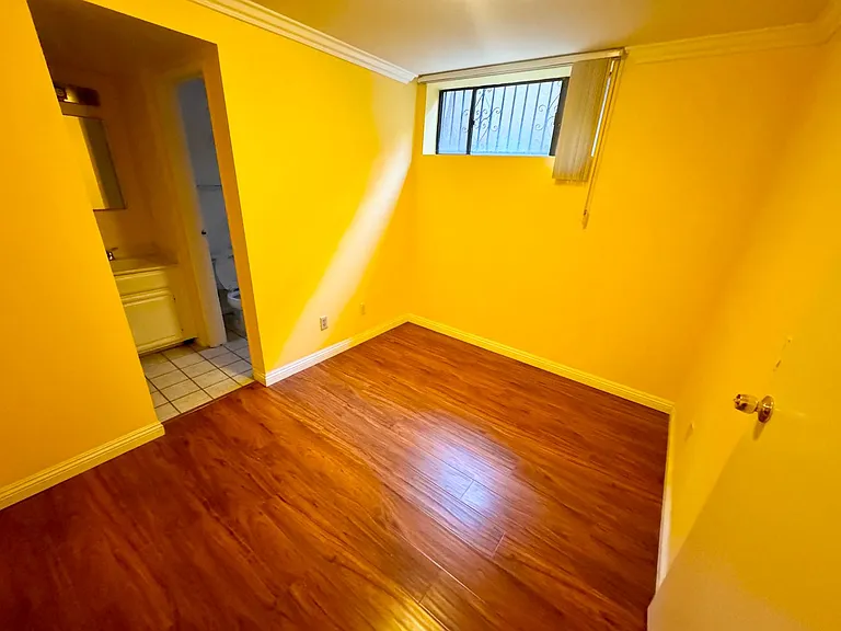196 N Marguerita Ave — Photo 19