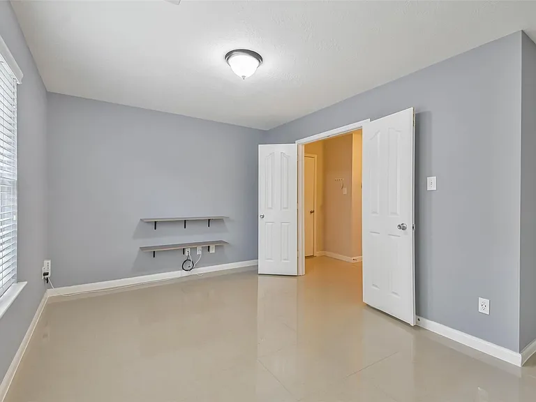 7718 Shavano Ln — Photo 21