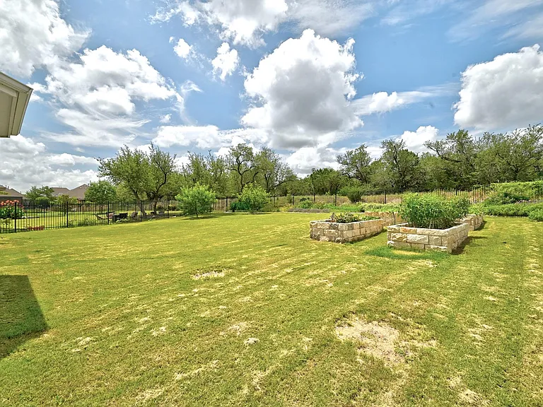 2982 Reunion Blvd — Photo 37