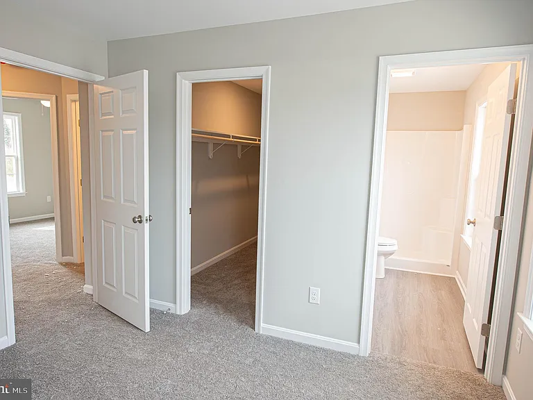 241 Morgans Ct — Photo 40