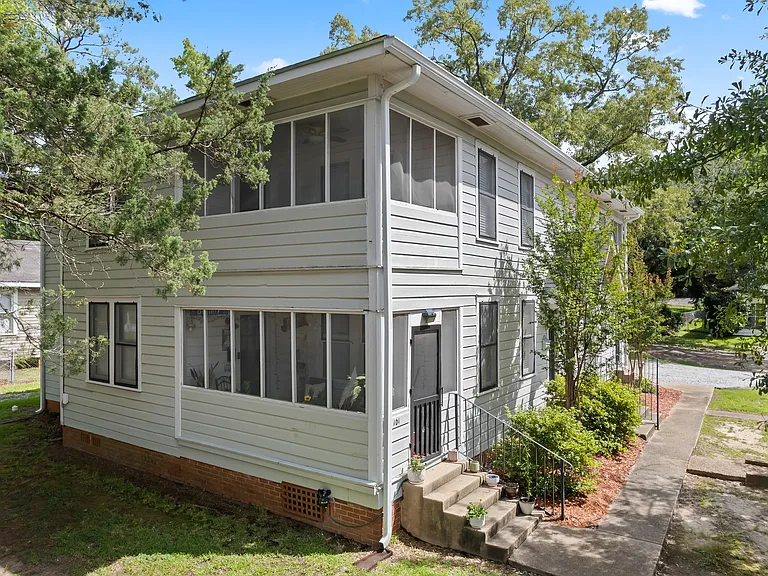 105 Russell Ct #105 — Photo 21