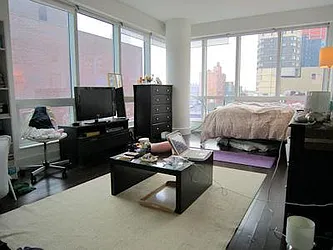 Rented by R New York