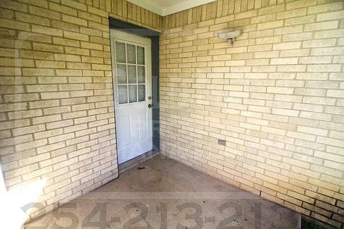 3400 Barcelona Dr — Photo 30