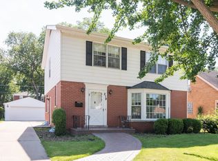 219 S Hawthorne Ave, Elmhurst, IL 60126