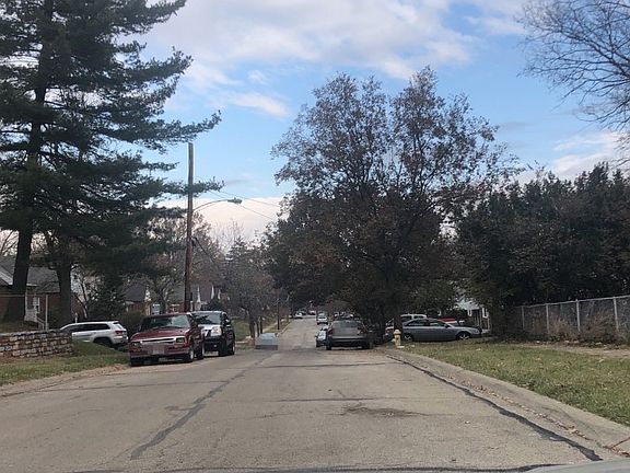 3rd image of 7659 Bitteroot Ln