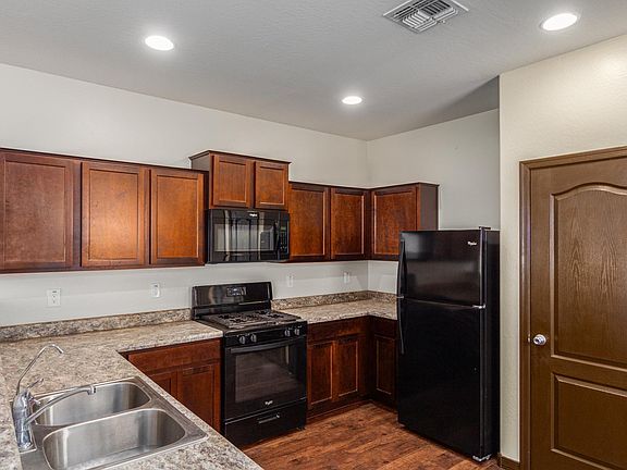 4th image of 8130 W Pueblo Ave