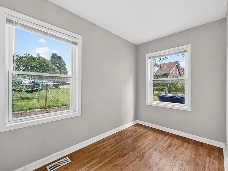 6737 Fyler Ave — Photo 14