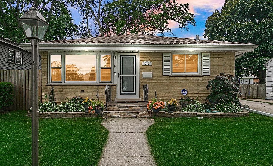 1st image of 206 N Crest Ave #1