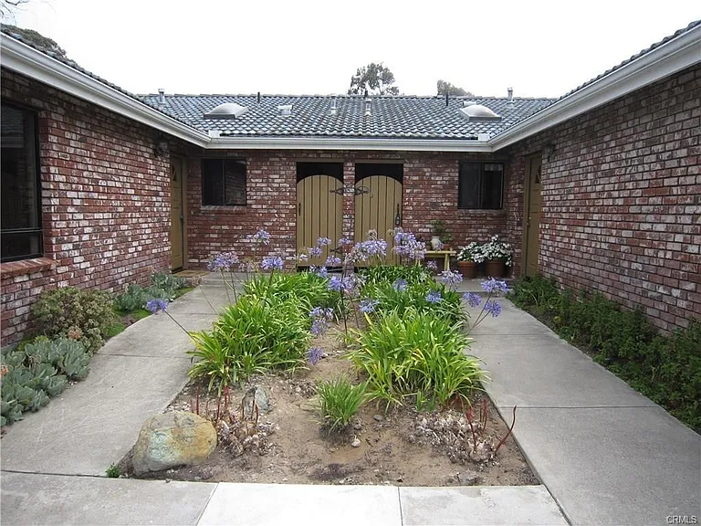 229 Butte Dr — Photo 15