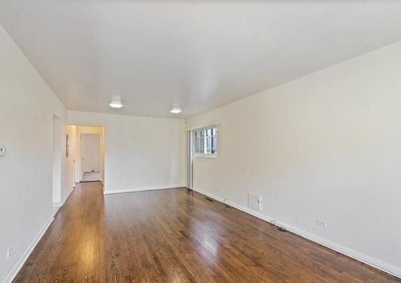 2nd image of 7431 N Damen Ave