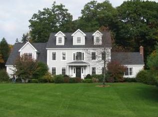 12 Gifford Farm Rd, Stratham, NH 03885