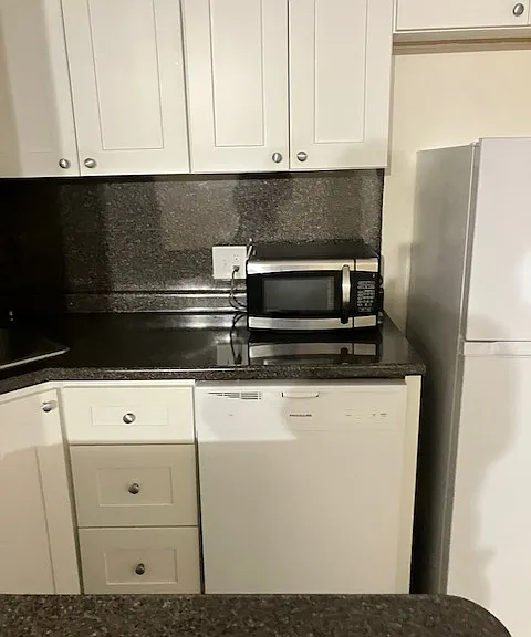 2037 Walnut St #LLM — Photo 4