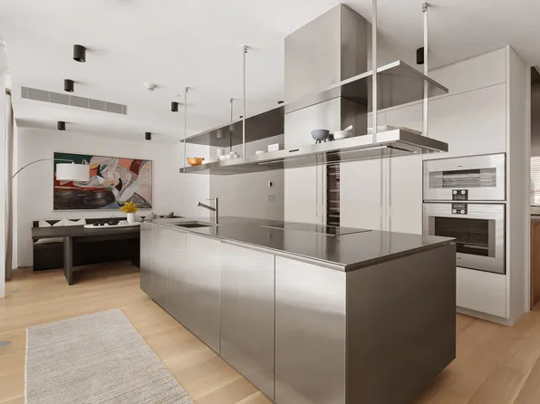 217 West 20th Street image 3 of 19